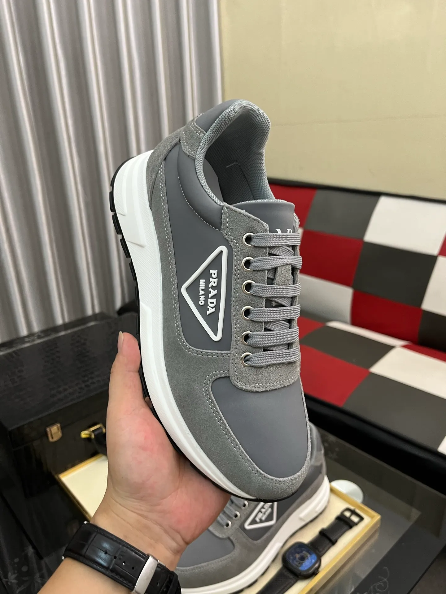 Men's shoes 💰420⌚️⌚️Prada•PRADA original quality.~ Unique modern style sneakers. 🏃A must-have casual shoe for trendy men😍😍 Original brand imported from Italy, imported original leather, sheep lining (refuses to discolor and grind feet) Sole: Original sole provided by the original factory, French lazy style design ⚠️Fit to the feet, original quality, super comfortable original sole. It’s like shooting the real thing🎬The real thing is better, high-quality sneakers Size: 38-444️⃣Colors available